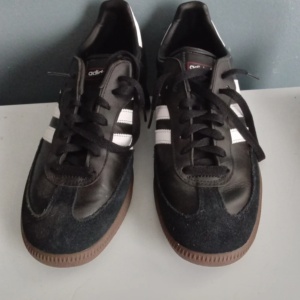 Adidas Samba Classic Black White Leather Gum Sole Sneakers Mens Size‎